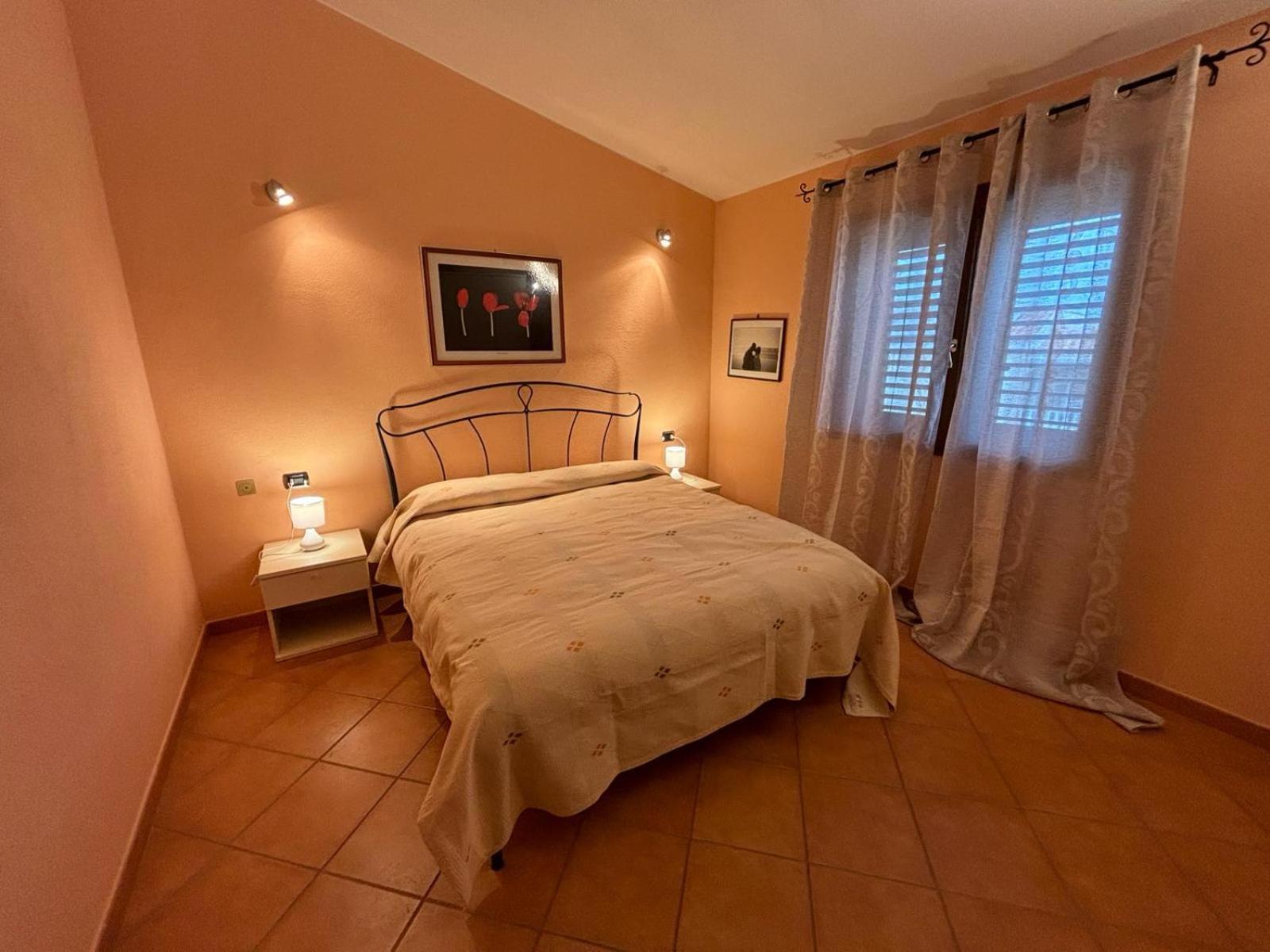 Casa Nostra Tanaunella Bagian luar foto